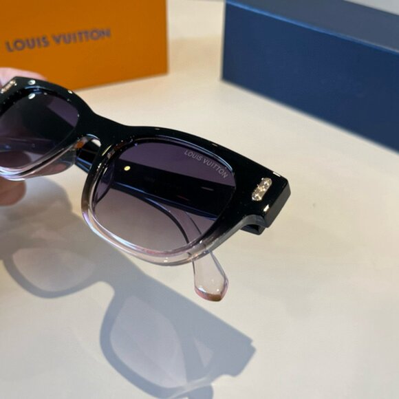 Louis Vuitton Women\'s Black Sunglasses main image 5